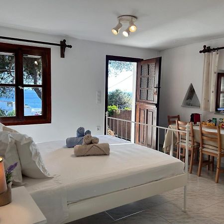 אגיוס רומנוס Grandpa Simos' Traditional Guest House מראה חיצוני תמונה