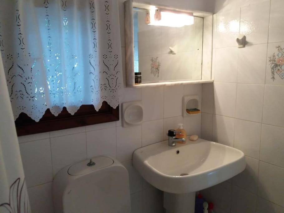 אגיוס רומנוס Grandpa Simos' Traditional Guest House מראה חיצוני תמונה