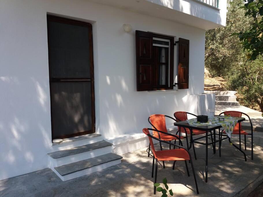 אגיוס רומנוס Grandpa Simos' Traditional Guest House מראה חיצוני תמונה