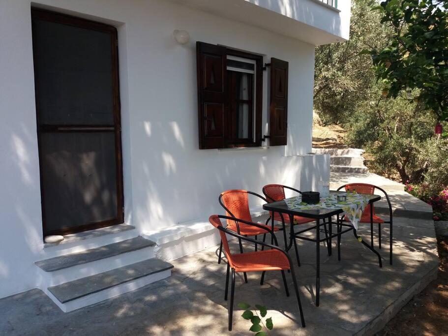 אגיוס רומנוס Grandpa Simos' Traditional Guest House מראה חיצוני תמונה
