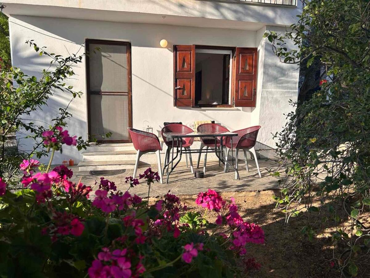 אגיוס רומנוס Grandpa Simos' Traditional Guest House מראה חיצוני תמונה