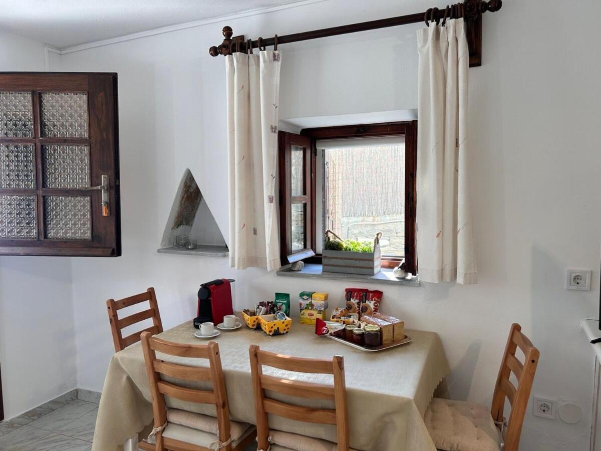 אגיוס רומנוס Grandpa Simos' Traditional Guest House מראה חיצוני תמונה